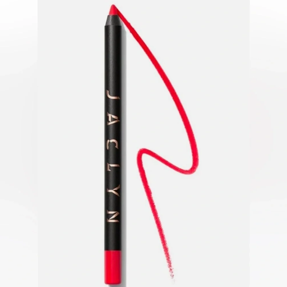 Jaclyn Lip Liner in Vibrant Red
